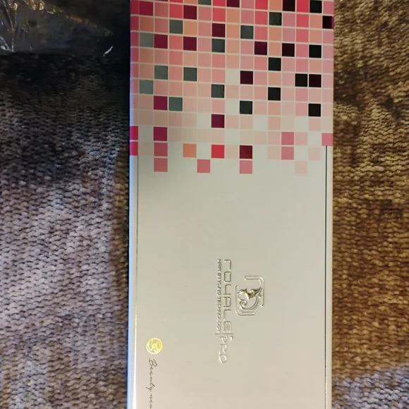 Pink Hair Straightener - Picture 2 of 8